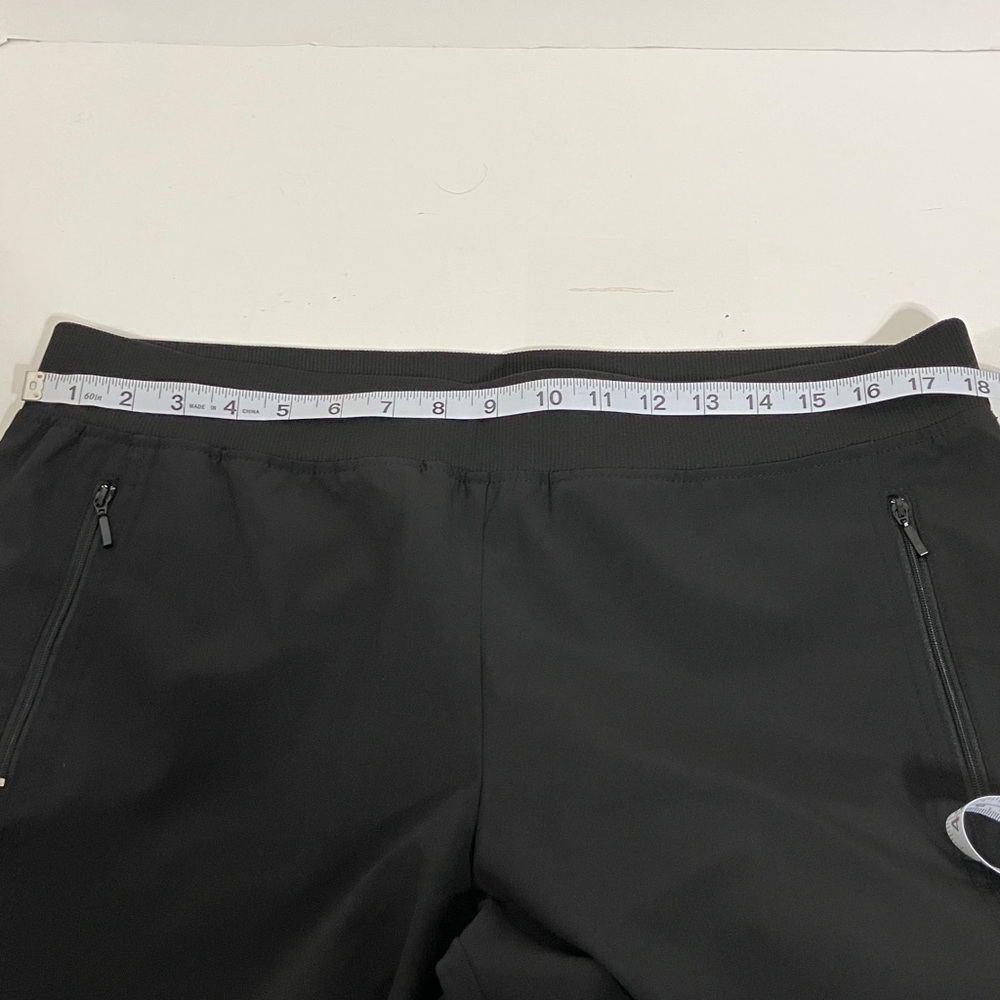 Chico’s Zenergy Black Pull On Pants size 2 - Picture 4 of 9